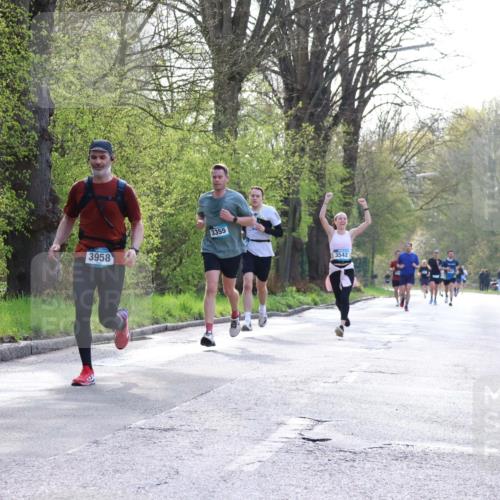 12.04.2026 - 45. Internationalen Wilhelmsburger Insellauf Yannick Fuchs http://msf.ph/oto/9480660 12.04.2026 10:20:15 Laufen 3958, 3355, 3542 meine-sportfotos.de