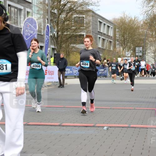 12.04.2026 - 45. Internationalen Wilhelmsburger Insellauf Strokosch-Dieckow http://msf.ph/oto/9480670 12.04.2026 13:26:30 Ziel 2881, 4064, 4684 meine-sportfotos.de