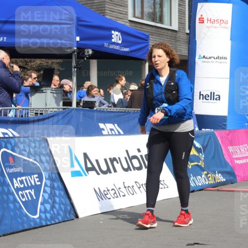 12.04.2026 - 45. Internationalen Wilhelmsburger Insellauf Strokosch-Dieckow http://msf.ph/oto/9480695 12.04.2026 11:54:50 Ziel 2679, 2680 meine-sportfotos.de