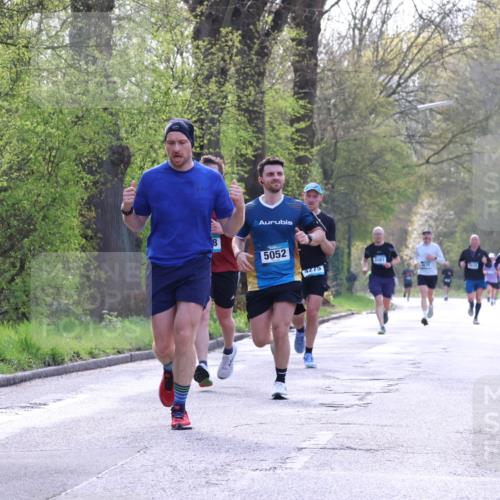 12.04.2026 - 45. Internationalen Wilhelmsburger Insellauf Yannick Fuchs http://msf.ph/oto/9480749 12.04.2026 10:20:24 Laufen 5052, 4275, 3081 meine-sportfotos.de