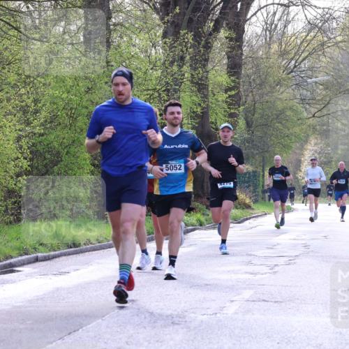 12.04.2026 - 45. Internationalen Wilhelmsburger Insellauf Yannick Fuchs http://msf.ph/oto/9480759 12.04.2026 10:20:25 Laufen 5052, 308, 4275, 4670, 5534 meine-sportfotos.de