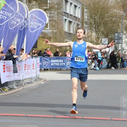 12.04.2026 - 45. Internationalen Wilhelmsburger Insellauf Strokosch-Dieckow http://msf.ph/oto/9480763 12.04.2026 12:46:05 Ziel 5722 meine-sportfotos.de