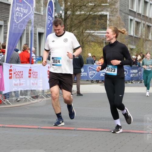 12.04.2026 - 45. Internationalen Wilhelmsburger Insellauf Strokosch-Dieckow http://msf.ph/oto/9480767 12.04.2026 13:26:22 Ziel 4431, 3023, 3024, 2881 meine-sportfotos.de