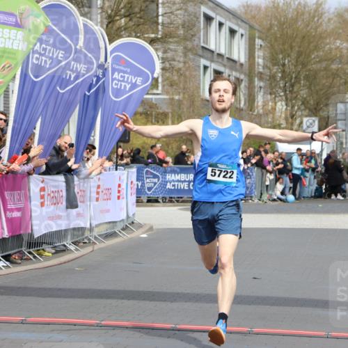 12.04.2026 - 45. Internationalen Wilhelmsburger Insellauf Strokosch-Dieckow http://msf.ph/oto/9480798 12.04.2026 12:46:05 Ziel 5722 meine-sportfotos.de