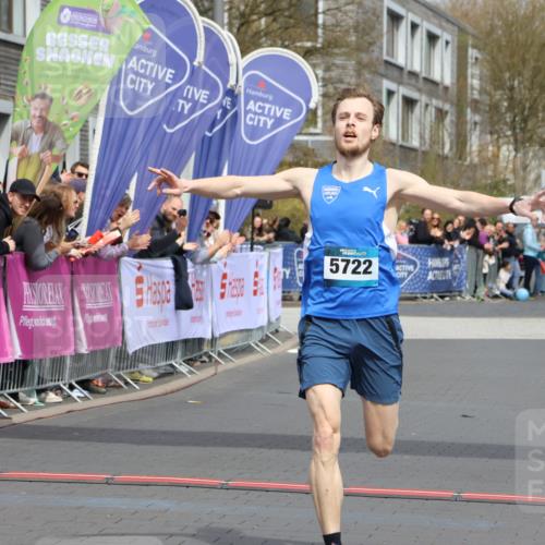 12.04.2026 - 45. Internationalen Wilhelmsburger Insellauf Strokosch-Dieckow http://msf.ph/oto/9480834 12.04.2026 12:46:06 Ziel 5722 meine-sportfotos.de