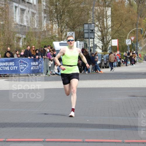 12.04.2026 - 45. Internationalen Wilhelmsburger Insellauf Strokosch-Dieckow http://msf.ph/oto/9480866 12.04.2026 12:46:37 Ziel 4093 meine-sportfotos.de