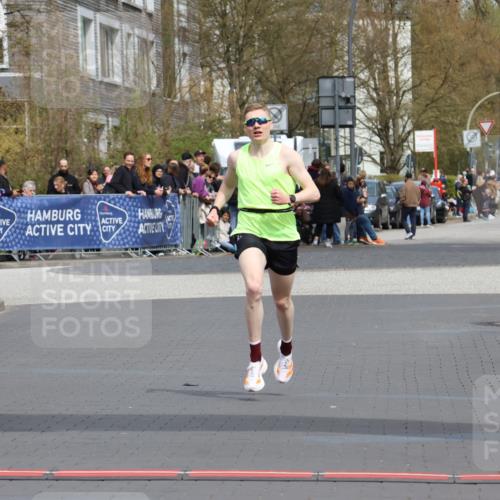 12.04.2026 - 45. Internationalen Wilhelmsburger Insellauf Strokosch-Dieckow http://msf.ph/oto/9480886 12.04.2026 12:46:37 Ziel 4093 meine-sportfotos.de