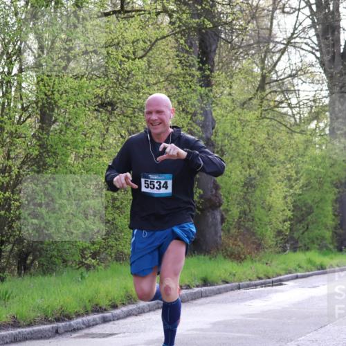 12.04.2026 - 45. Internationalen Wilhelmsburger Insellauf Yannick Fuchs http://msf.ph/oto/9480889 12.04.2026 10:20:38 Laufen 5534, 2773 meine-sportfotos.de