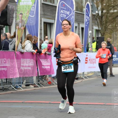 12.04.2026 - 45. Internationalen Wilhelmsburger Insellauf Strokosch-Dieckow http://msf.ph/oto/9480932 12.04.2026 13:26:09 Ziel 5757, 3649, 4604, 4790 meine-sportfotos.de