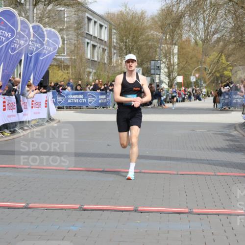 12.04.2026 - 45. Internationalen Wilhelmsburger Insellauf Strokosch-Dieckow http://msf.ph/oto/9480968 12.04.2026 12:47:00 Ziel 3389 meine-sportfotos.de