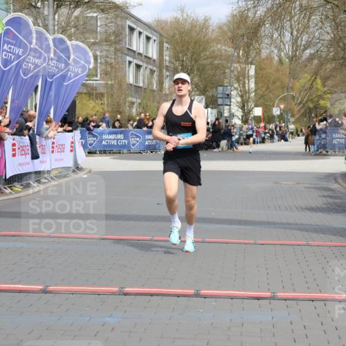 12.04.2026 - 45. Internationalen Wilhelmsburger Insellauf Strokosch-Dieckow http://msf.ph/oto/9480981 12.04.2026 12:47:00 Ziel 3389 meine-sportfotos.de