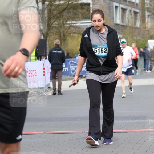 12.04.2026 - 45. Internationalen Wilhelmsburger Insellauf Strokosch-Dieckow http://msf.ph/oto/9480984 12.04.2026 13:25:59 Ziel 5152 meine-sportfotos.de