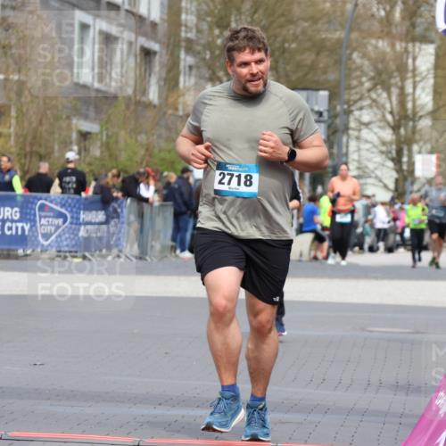 12.04.2026 - 45. Internationalen Wilhelmsburger Insellauf Strokosch-Dieckow http://msf.ph/oto/9481007 12.04.2026 13:25:53 Ziel 2718 meine-sportfotos.de