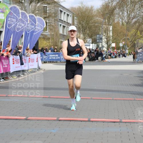 12.04.2026 - 45. Internationalen Wilhelmsburger Insellauf Strokosch-Dieckow http://msf.ph/oto/9481011 12.04.2026 12:47:00 Ziel 3389 meine-sportfotos.de