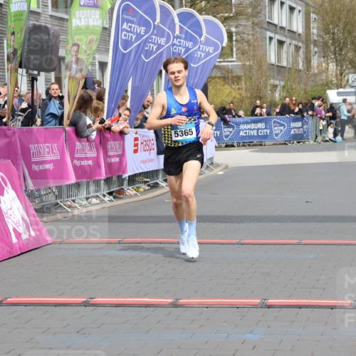 12.04.2026 - 45. Internationalen Wilhelmsburger Insellauf Strokosch-Dieckow http://msf.ph/oto/9481054 12.04.2026 12:47:10 Ziel 5365 meine-sportfotos.de