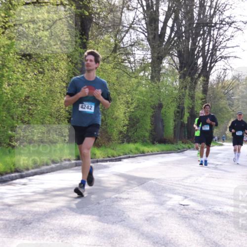 12.04.2026 - 45. Internationalen Wilhelmsburger Insellauf Yannick Fuchs http://msf.ph/oto/9481064 12.04.2026 10:21:04 Laufen 4242, 2377, 2323 meine-sportfotos.de