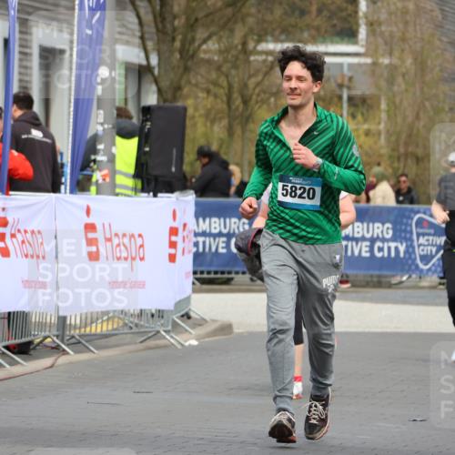 12.04.2026 - 45. Internationalen Wilhelmsburger Insellauf Strokosch-Dieckow http://msf.ph/oto/9481098 12.04.2026 13:25:42 Ziel 2848 meine-sportfotos.de