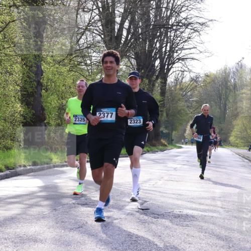 12.04.2026 - 45. Internationalen Wilhelmsburger Insellauf Yannick Fuchs http://msf.ph/oto/9481109 12.04.2026 10:21:08 Laufen 2325, 2377, 2323, 780 meine-sportfotos.de
