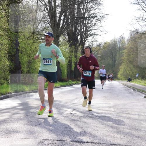 12.04.2026 - 45. Internationalen Wilhelmsburger Insellauf Yannick Fuchs http://msf.ph/oto/9481173 12.04.2026 10:21:13 Laufen 5841, 5811 meine-sportfotos.de