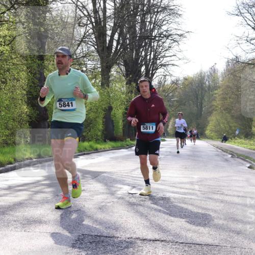 12.04.2026 - 45. Internationalen Wilhelmsburger Insellauf Yannick Fuchs http://msf.ph/oto/9481178 12.04.2026 10:21:13 Laufen 5841, 5811 meine-sportfotos.de