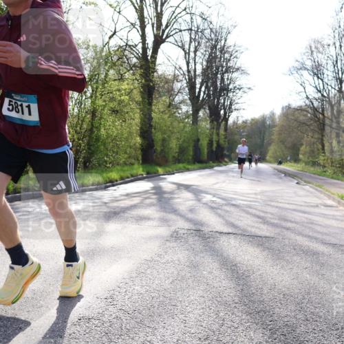 12.04.2026 - 45. Internationalen Wilhelmsburger Insellauf Yannick Fuchs http://msf.ph/oto/9481207 12.04.2026 10:21:15 Laufen 5811 meine-sportfotos.de