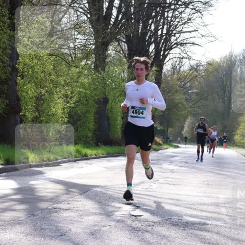 12.04.2026 - 45. Internationalen Wilhelmsburger Insellauf Yannick Fuchs http://msf.ph/oto/9481224 12.04.2026 10:21:18 Laufen 4904 meine-sportfotos.de
