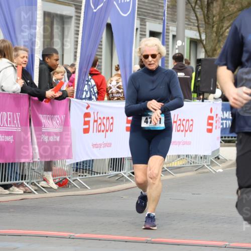 12.04.2026 - 45. Internationalen Wilhelmsburger Insellauf Strokosch-Dieckow http://msf.ph/oto/9481233 12.04.2026 13:25:21 Ziel 5021, 4751, 2558, 2557 meine-sportfotos.de