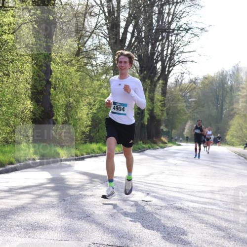 12.04.2026 - 45. Internationalen Wilhelmsburger Insellauf Yannick Fuchs http://msf.ph/oto/9481235 12.04.2026 10:21:18 Laufen 4904 meine-sportfotos.de