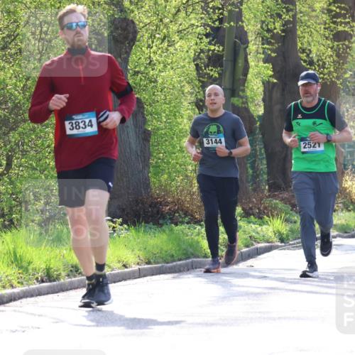 12.04.2026 - 45. Internationalen Wilhelmsburger Insellauf Yannick Fuchs http://msf.ph/oto/9481247 12.04.2026 10:29:10 Laufen 3834, 3144, 2521 meine-sportfotos.de