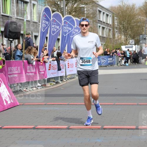 12.04.2026 - 45. Internationalen Wilhelmsburger Insellauf Strokosch-Dieckow http://msf.ph/oto/9481256 12.04.2026 12:47:23 Ziel 3048 meine-sportfotos.de