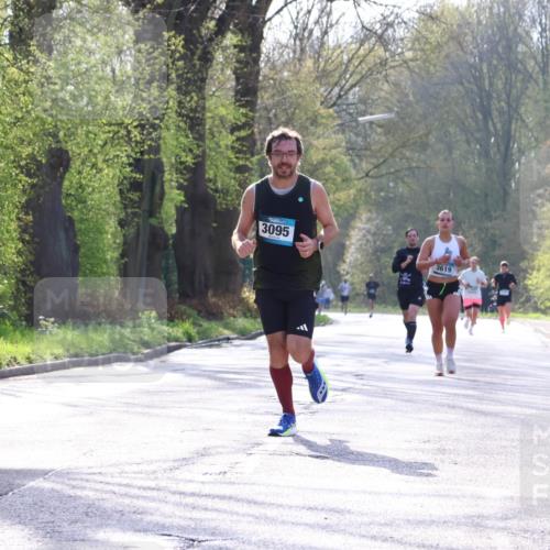 12.04.2026 - 45. Internationalen Wilhelmsburger Insellauf Yannick Fuchs http://msf.ph/oto/9481270 12.04.2026 10:21:22 Laufen 3095 meine-sportfotos.de