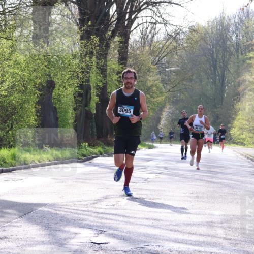 12.04.2026 - 45. Internationalen Wilhelmsburger Insellauf Yannick Fuchs http://msf.ph/oto/9481274 12.04.2026 10:21:22 Laufen 3095, 3619 meine-sportfotos.de