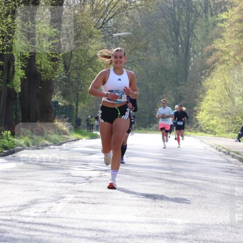 12.04.2026 - 45. Internationalen Wilhelmsburger Insellauf Yannick Fuchs http://msf.ph/oto/9481318 12.04.2026 10:21:25 Laufen 2204 meine-sportfotos.de