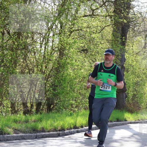 12.04.2026 - 45. Internationalen Wilhelmsburger Insellauf Yannick Fuchs http://msf.ph/oto/9481347 12.04.2026 10:29:17 Laufen 2521 meine-sportfotos.de