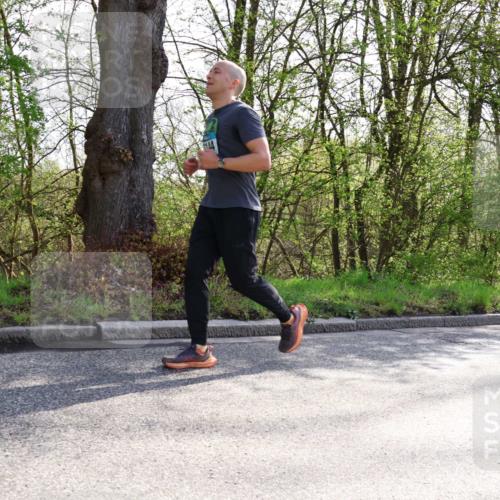 12.04.2026 - 45. Internationalen Wilhelmsburger Insellauf Yannick Fuchs http://msf.ph/oto/9481379 12.04.2026 10:29:20 Laufen  meine-sportfotos.de