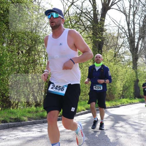 12.04.2026 - 45. Internationalen Wilhelmsburger Insellauf Yannick Fuchs http://msf.ph/oto/9481412 12.04.2026 10:29:23 Laufen 2456, 4325 meine-sportfotos.de