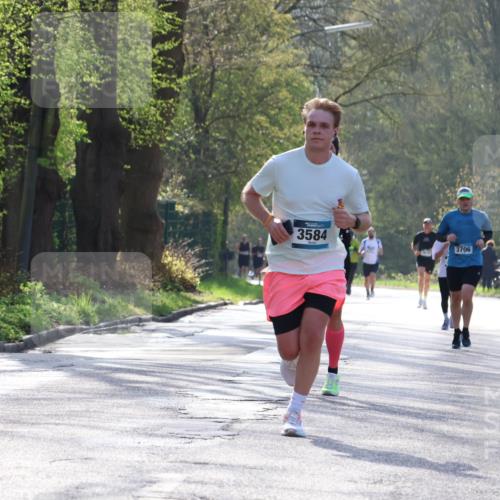 12.04.2026 - 45. Internationalen Wilhelmsburger Insellauf Yannick Fuchs http://msf.ph/oto/9481413 12.04.2026 10:21:35 Laufen 3584, 3706 meine-sportfotos.de