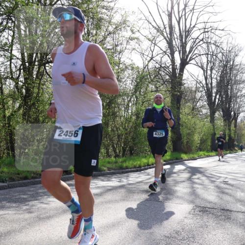 12.04.2026 - 45. Internationalen Wilhelmsburger Insellauf Yannick Fuchs http://msf.ph/oto/9481420 12.04.2026 10:29:24 Laufen 2456, 4325 meine-sportfotos.de