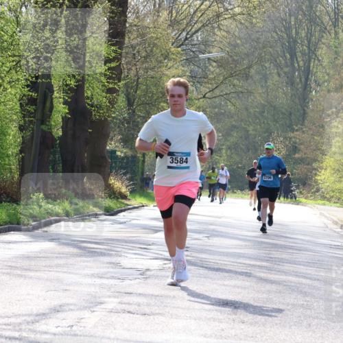 12.04.2026 - 45. Internationalen Wilhelmsburger Insellauf Yannick Fuchs http://msf.ph/oto/9481421 12.04.2026 10:21:35 Laufen 3584, 3706 meine-sportfotos.de