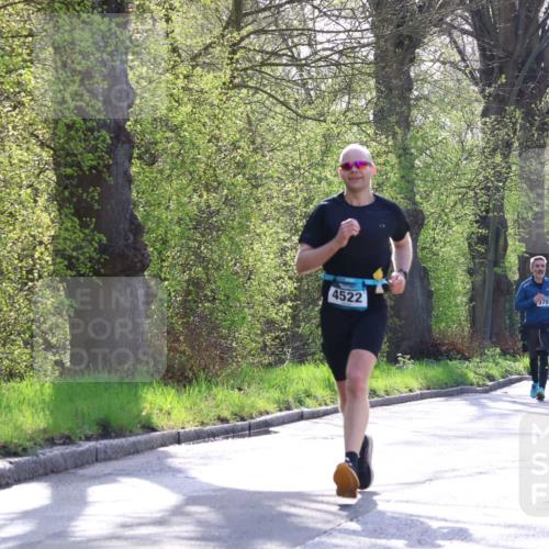 12.04.2026 - 45. Internationalen Wilhelmsburger Insellauf Yannick Fuchs http://msf.ph/oto/9481519 12.04.2026 10:29:33 Laufen 4522, 5702, 2100, 3444, 5254 meine-sportfotos.de