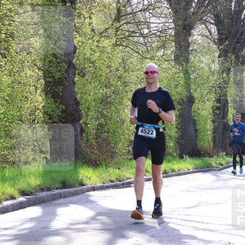 12.04.2026 - 45. Internationalen Wilhelmsburger Insellauf Yannick Fuchs http://msf.ph/oto/9481525 12.04.2026 10:29:33 Laufen 4522, 376, 2100 meine-sportfotos.de