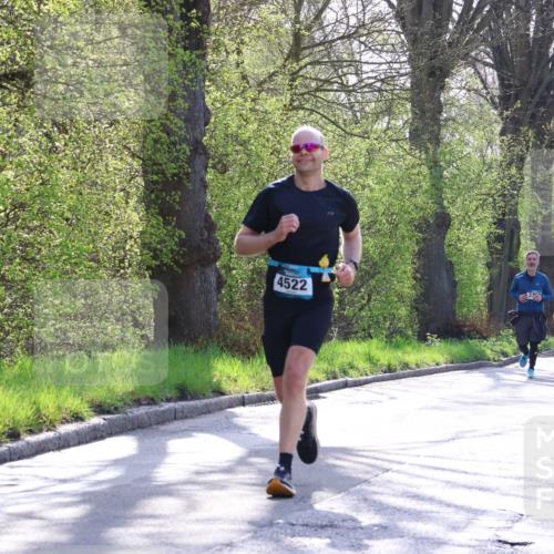12.04.2026 - 45. Internationalen Wilhelmsburger Insellauf Yannick Fuchs http://msf.ph/oto/9481530 12.04.2026 10:29:33 Laufen 4522, 210077, 3444 meine-sportfotos.de