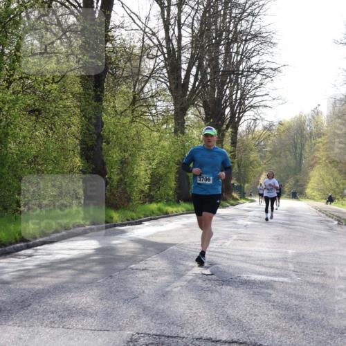 12.04.2026 - 45. Internationalen Wilhelmsburger Insellauf Yannick Fuchs http://msf.ph/oto/9481541 12.04.2026 10:21:45 Laufen 3706 meine-sportfotos.de