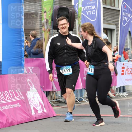 12.04.2026 - 45. Internationalen Wilhelmsburger Insellauf Strokosch-Dieckow http://msf.ph/oto/9481549 12.04.2026 13:25:05 Ziel 4908, 4016, 2111, 2112, 2290, 4812, 2990, 2991 meine-sportfotos.de