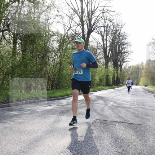 12.04.2026 - 45. Internationalen Wilhelmsburger Insellauf Yannick Fuchs http://msf.ph/oto/9481557 12.04.2026 10:21:47 Laufen 3706 meine-sportfotos.de