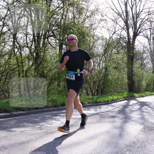 12.04.2026 - 45. Internationalen Wilhelmsburger Insellauf Yannick Fuchs http://msf.ph/oto/9481562 12.04.2026 10:29:35 Laufen 4522 meine-sportfotos.de