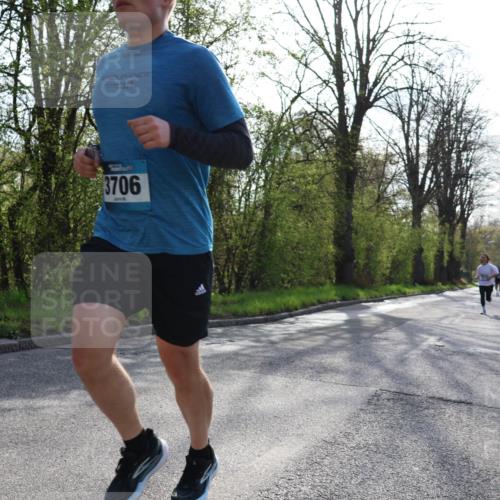 12.04.2026 - 45. Internationalen Wilhelmsburger Insellauf Yannick Fuchs http://msf.ph/oto/9481567 12.04.2026 10:21:47 Laufen 3706 meine-sportfotos.de