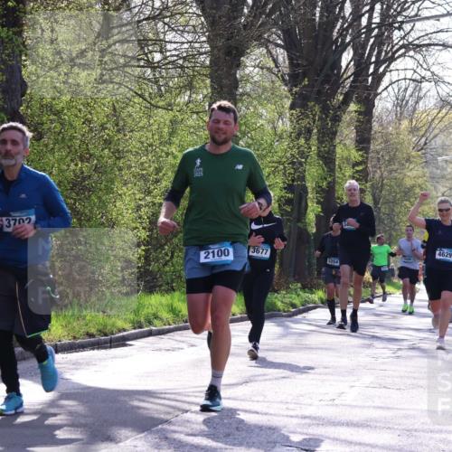 12.04.2026 - 45. Internationalen Wilhelmsburger Insellauf Yannick Fuchs http://msf.ph/oto/9481601 12.04.2026 10:29:39 Laufen 3702, 2100, 3677, 5254, 4490, 4629 meine-sportfotos.de
