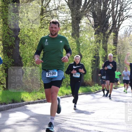12.04.2026 - 45. Internationalen Wilhelmsburger Insellauf Yannick Fuchs http://msf.ph/oto/9481604 12.04.2026 10:29:40 Laufen 3702, 2025, 2100, 3677, 3444, 4629 meine-sportfotos.de