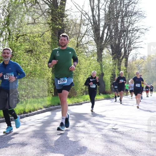 12.04.2026 - 45. Internationalen Wilhelmsburger Insellauf Yannick Fuchs http://msf.ph/oto/9481615 12.04.2026 10:29:40 Laufen 3702, 2100, 3677, 1954, 3444, 4629 meine-sportfotos.de